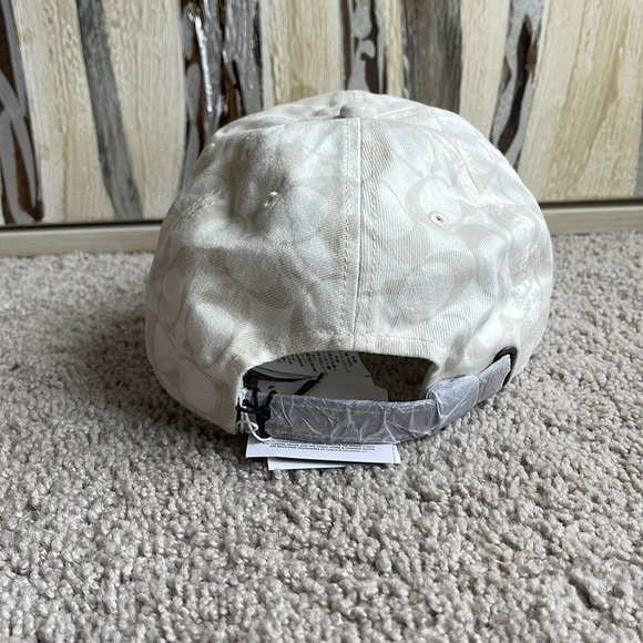 Coach Signature C Den Hat - Picture 3 of 7